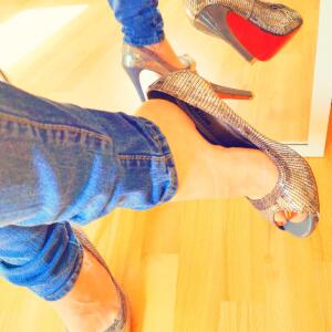 Pieds-thya-feet MYM