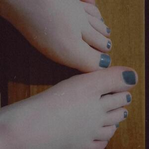 Pieds_Divins_ MYM