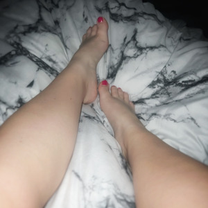 Pieds_girly-feet_ MYM