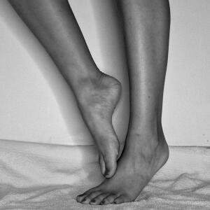 Pieds_mysterieuse_inconnue MYM