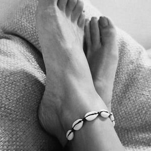 Pieds_nuuu_ MYM