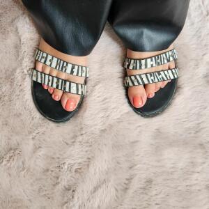 Pieds_online MYM