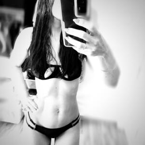 Pin-up81x MYM