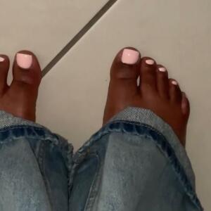 Pretty_feet2 MYM