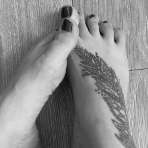 Pretty_feet_girl_ MYM