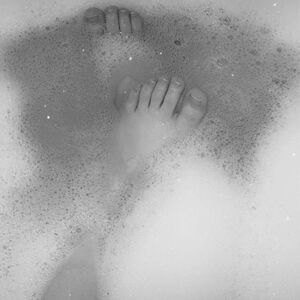 Pretty_little_feet_ MYM