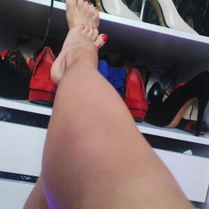 Prunelle_feet MYM