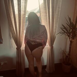Queenxxemi MYM