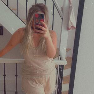 Queeny_sexyy MYM