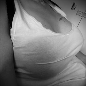 Raquel-curvy MYM
