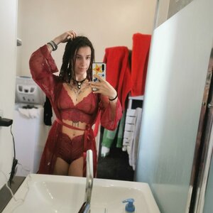 Rebelle_lion_nue MYM