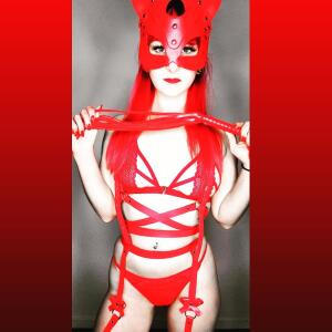 Redwife MYM