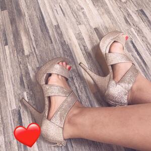 Roberta75_feet MYM
