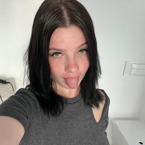 Roxi_black MYM