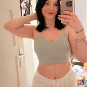Roxi_black MYM