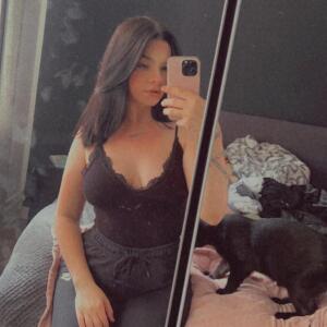 Roxi_black MYM
