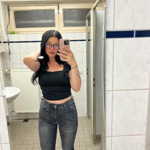 Roxi_black MYM