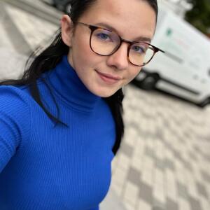 Roxi_black MYM