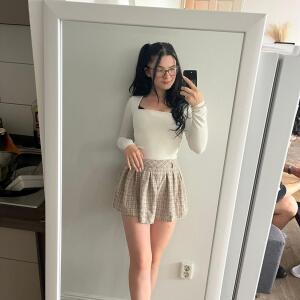 Roxi_black MYM