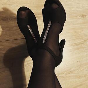 Sally_e MYM