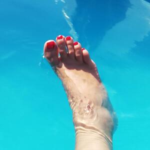 Sandra-feet-model MYM
