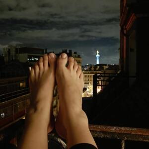 Sassy_feet_in_paris MYM