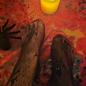 Sassy_feet_in_paris MYM