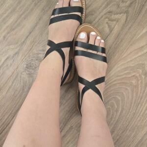 Sassy_feet_in_paris MYM