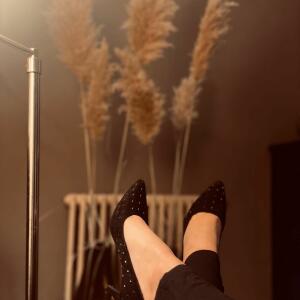 Savanna_pieds MYM