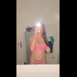 Selena_93 MYM