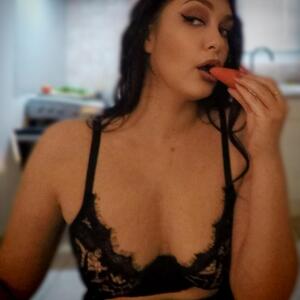 Selinakyle MYM