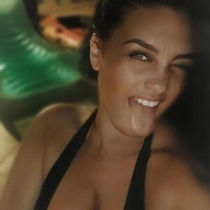 Selinakyle MYM