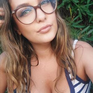Selinakyle MYM