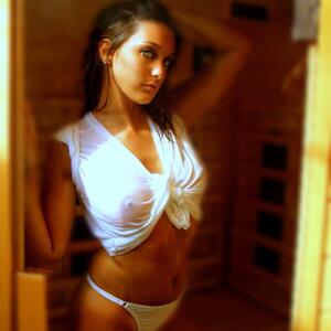 Selinakyle MYM