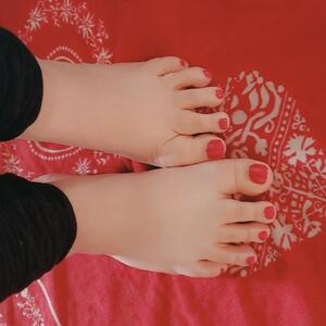 Sexy_cute_feet MYM