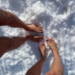 Sist_feet MYM