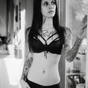 Skinnybitch_elinamj MYM