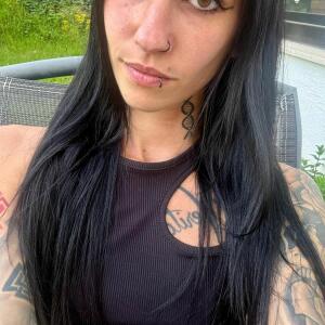 Skinnybitch_elinamj MYM