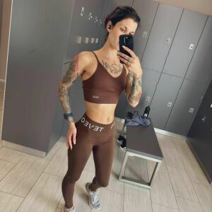 Skinnybitch_elinamj MYM