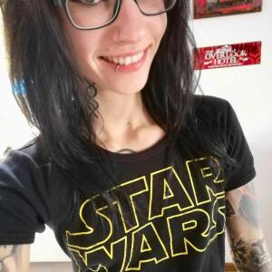Skinnybitch_elinamj MYM
