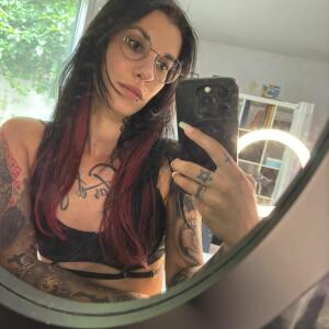 Skinnybitch_elinamj MYM