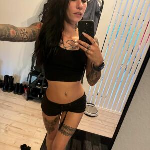 Skinnybitch_elinamj MYM