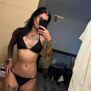 Skinnybitch_elinamj MYM