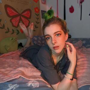 Spacegxrlprincess MYM