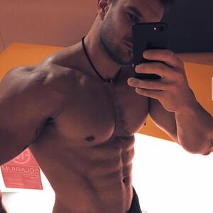 Swiss_sexyboy MYM