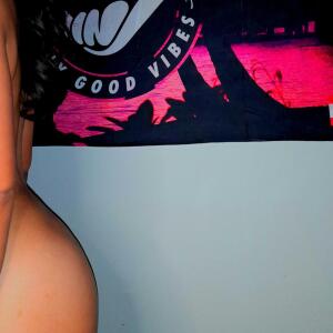 Tahitian_pleasure987 MYM