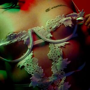 Tahitian_pleasure987 MYM