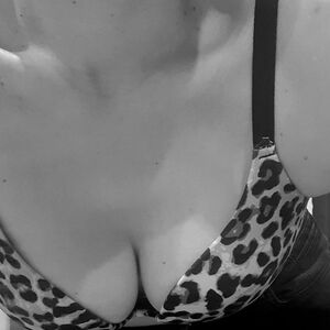 The_brunette009 MYM
