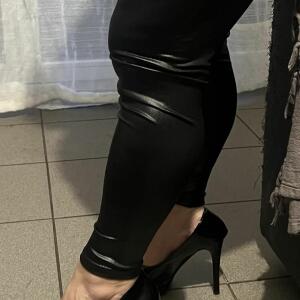The_french_veronika_in_heels MYM