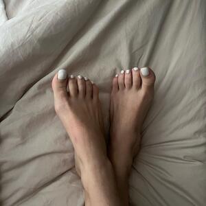 Thetwinsfeets MYM